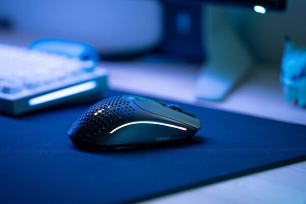 Glorious Model I 2 Wireless Optical Gaming Mouse -Black - Image 4